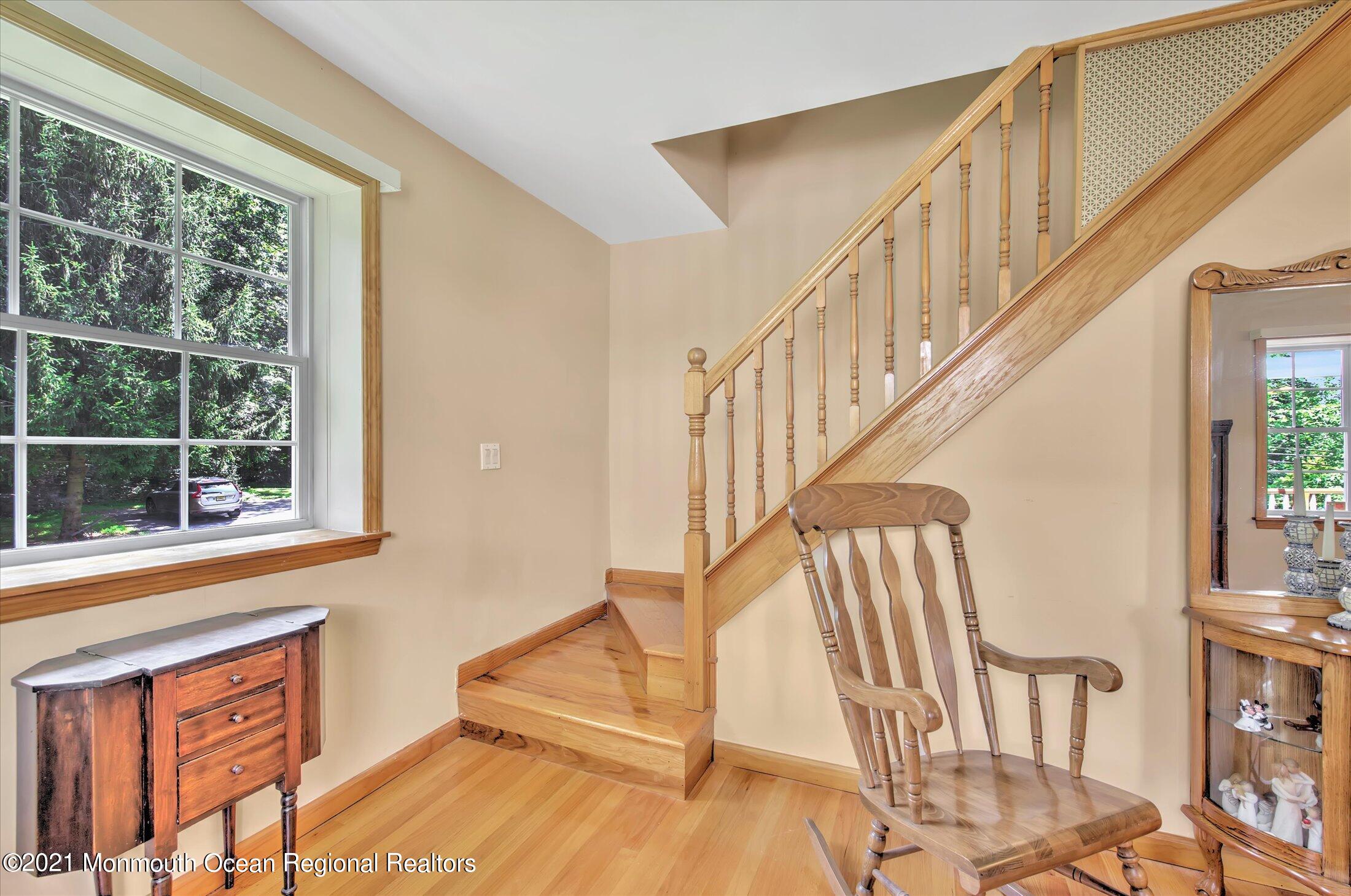 87 Millhurst Road Manalapan, NJ 07726 - Photo 13 of 44 03-FOYER