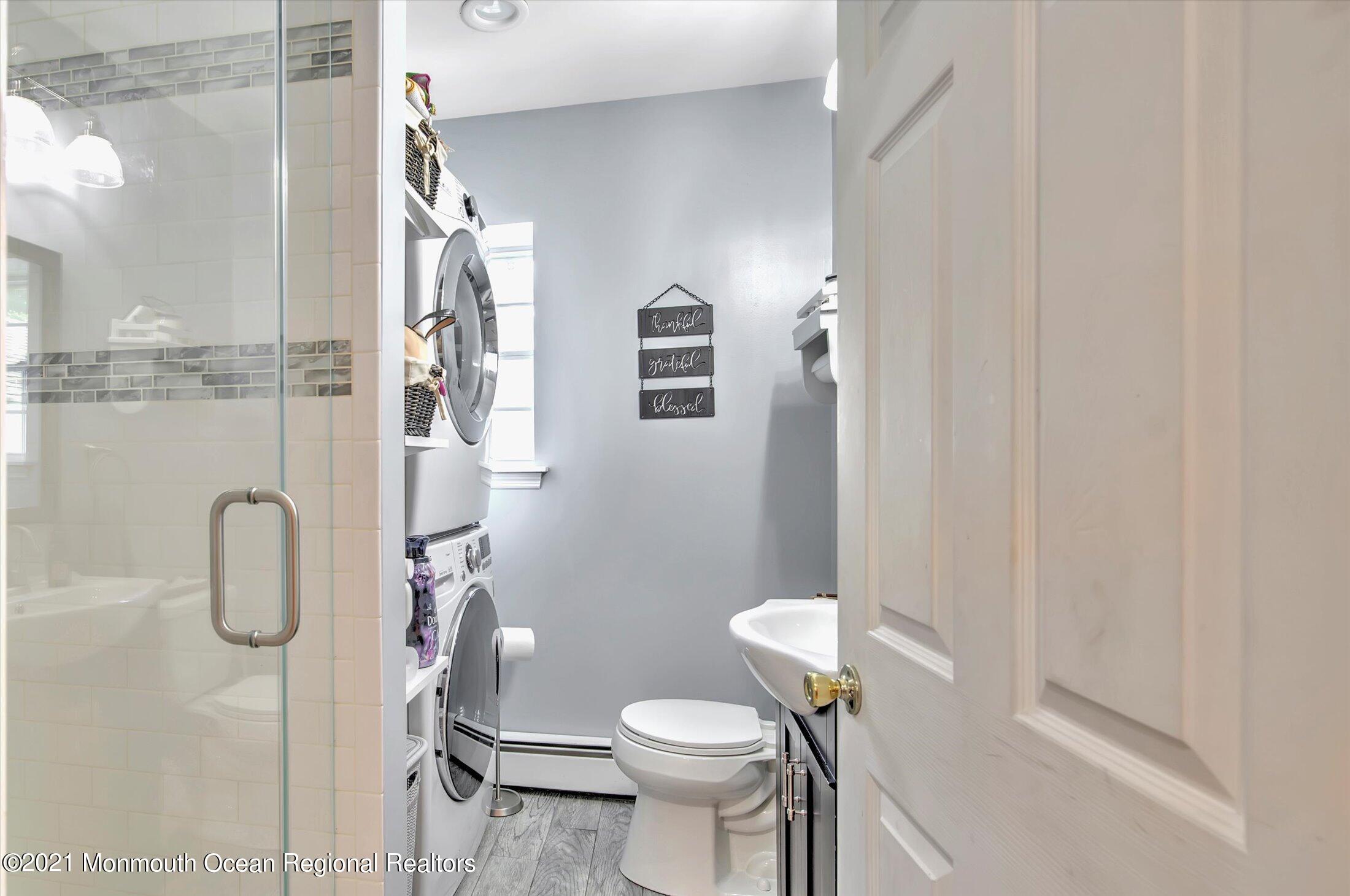 87 Millhurst Road Manalapan, NJ 07726 - Photo 23 of 44 15-BATHROOM_LAUNDRY