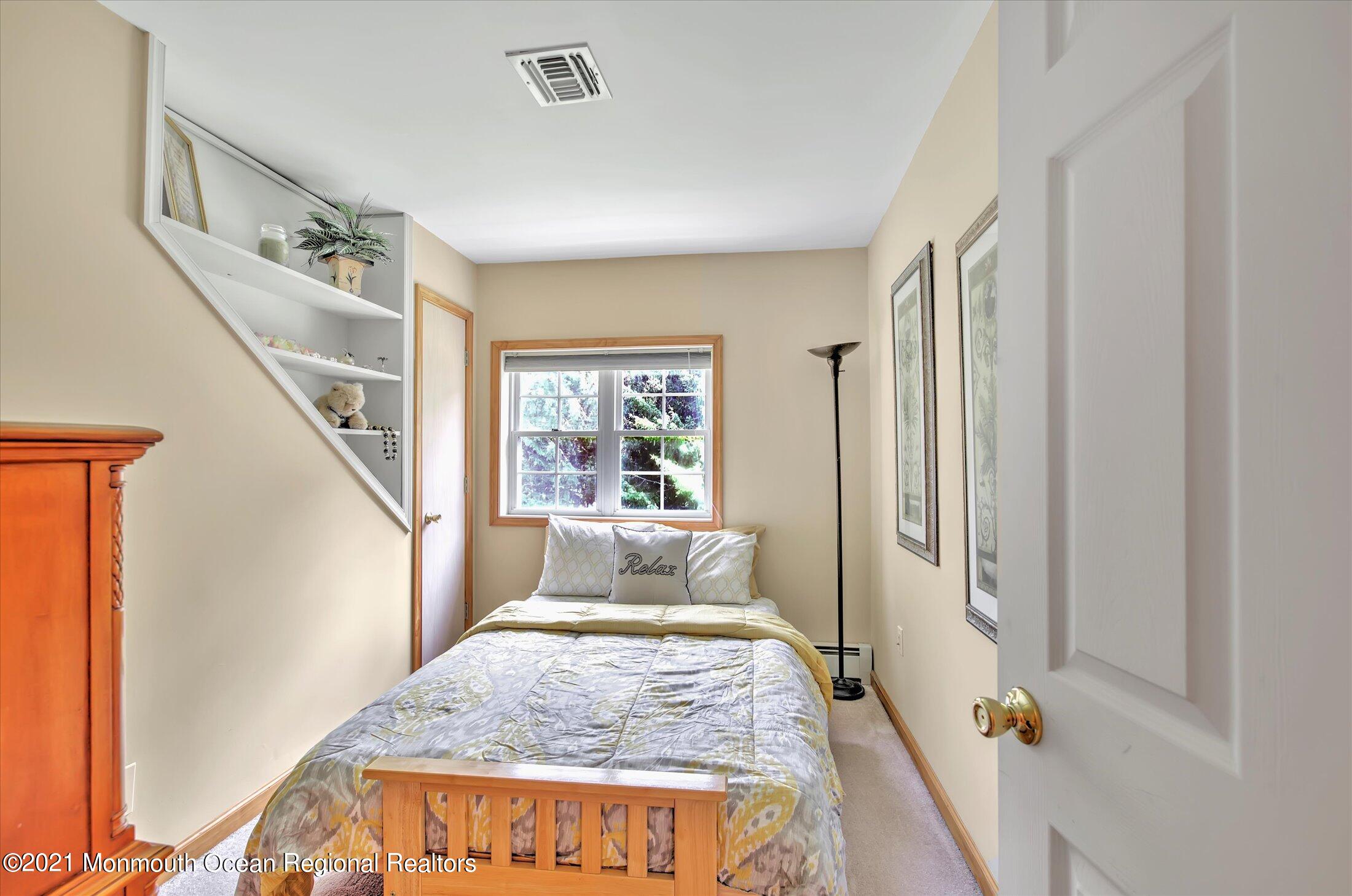 87 Millhurst Road Manalapan, NJ 07726 - Photo 27 of 44 26-BEDROOM