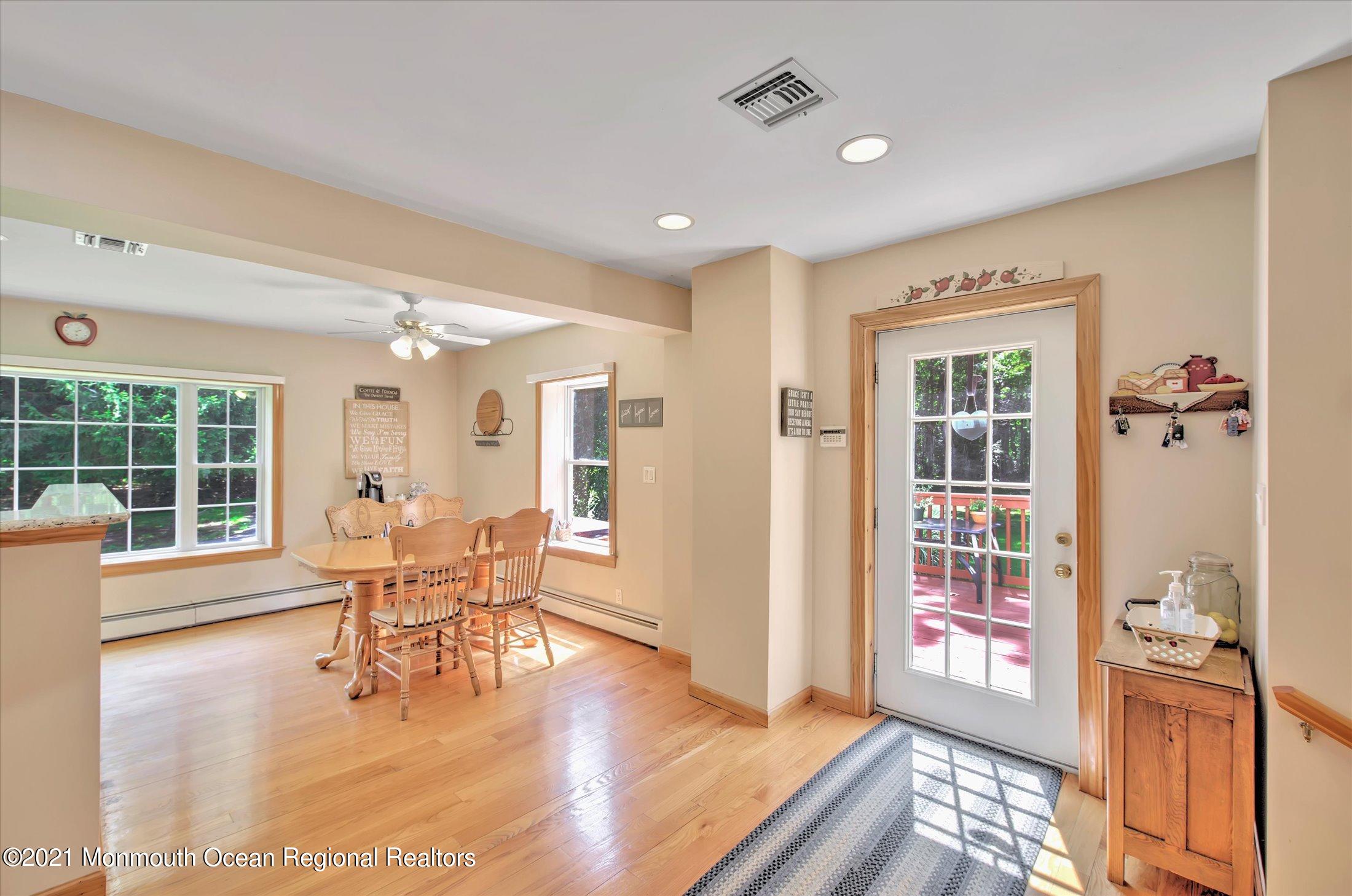 87 Millhurst Road Manalapan, NJ 07726 - Photo 9 of 44 14-KITCHEN