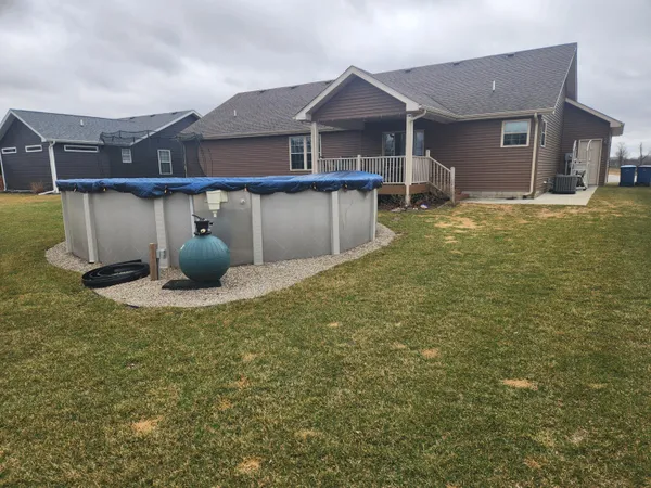 $408,900 | 702 19th Street Southeast, De Motte, IN 46310