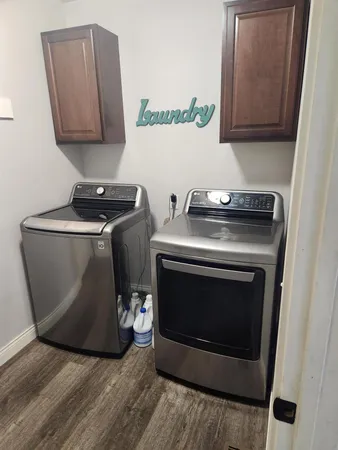 $408,900 | 702 19th Street Southeast, De Motte, IN 46310