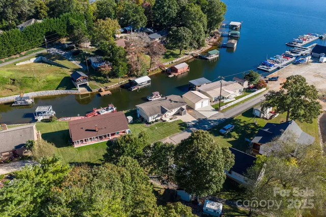 $475,000 | 349 Taylorsville Beach Court, Taylorsville, NC 28681