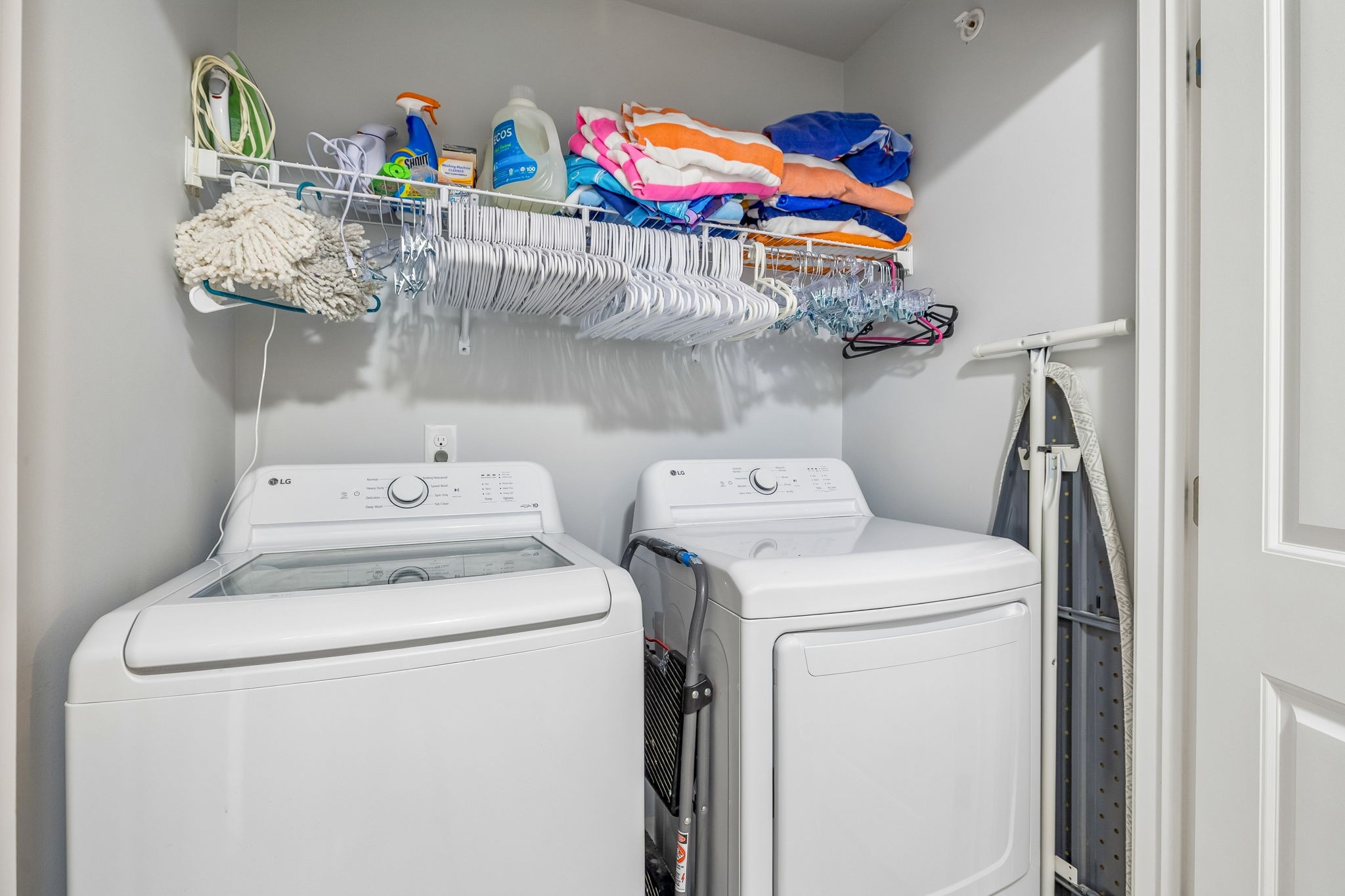 320 Manor Row Pleasant View, TN 37146 - Photo 29 of 39 a utility room with dryer and washer