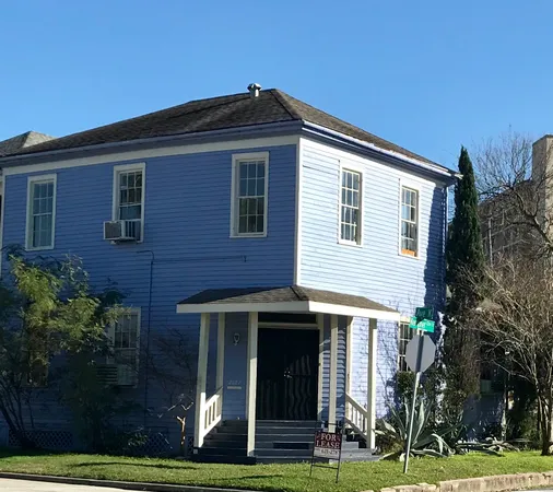 $1,000 | 2127 Avenue K, Unit UP, Galveston, TX 77550