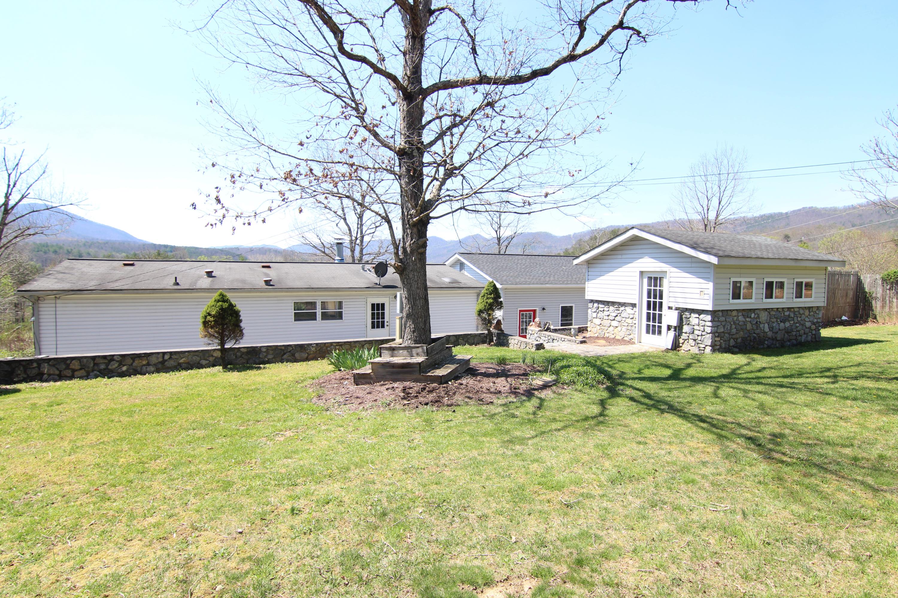 3441 Rusty Road Salem, VA 24153 - Photo 27 of 28 IMG_3940