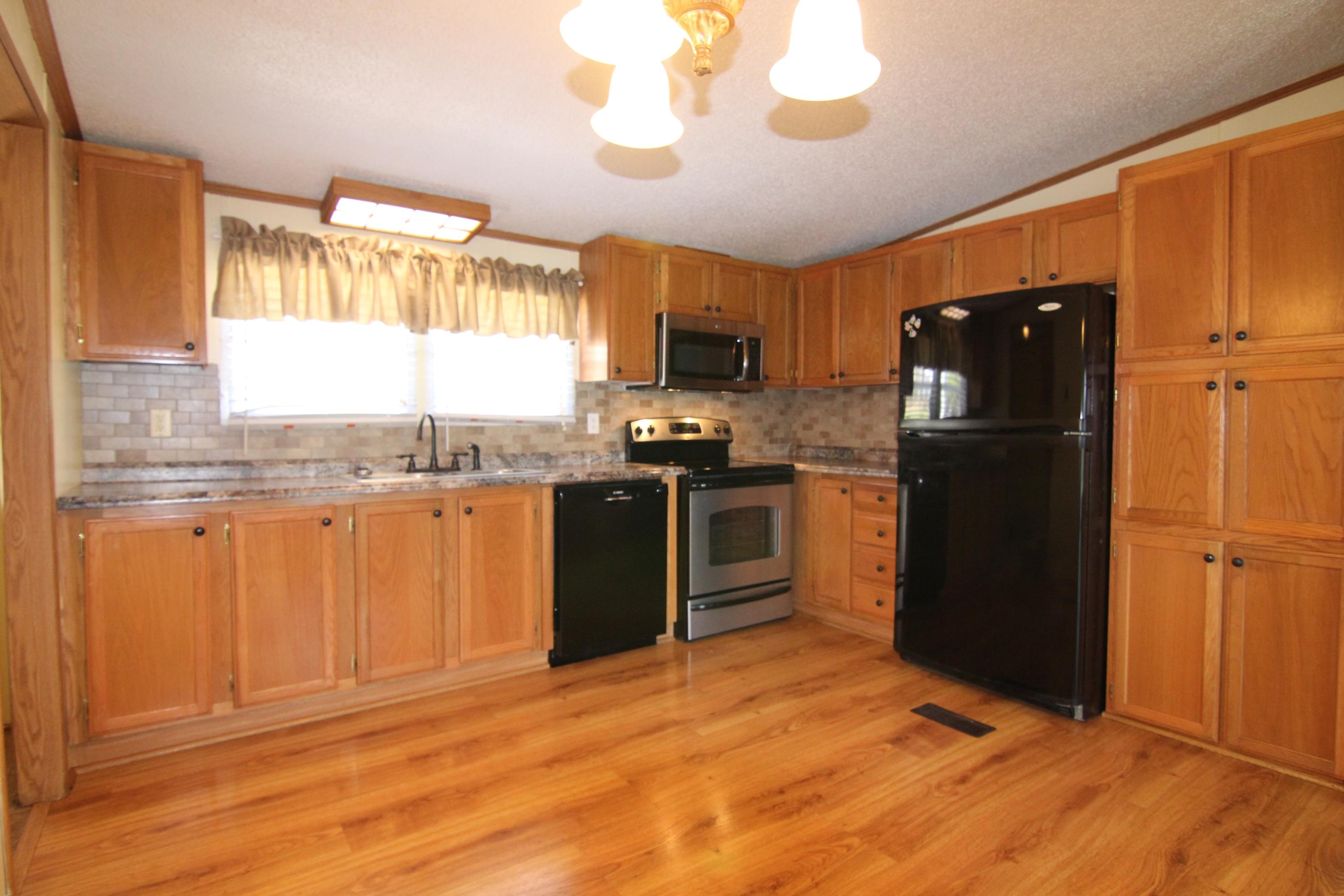 3441 Rusty Road Salem, VA 24153 - Photo 10 of 28 IMG_3907