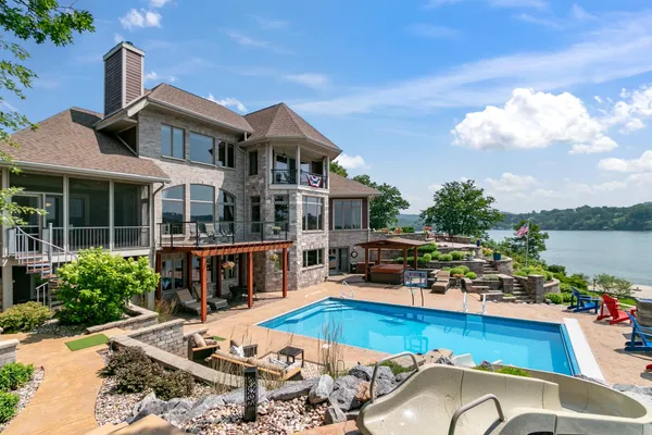$2,799,900 | E12261 Timber Rdg Trail, Prairie du Sac, WI 53578