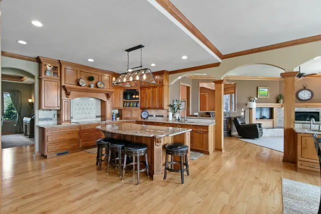 $2,899,900 | E12261 Timber Rdg Trail, Prairie du Sac, WI 53578