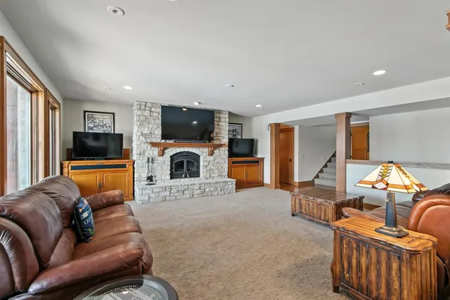 $2,899,900 | E12261 Timber Rdg Trail, Prairie du Sac, WI 53578