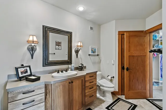 $2,899,900 | E12261 Timber Rdg Trail, Prairie du Sac, WI 53578