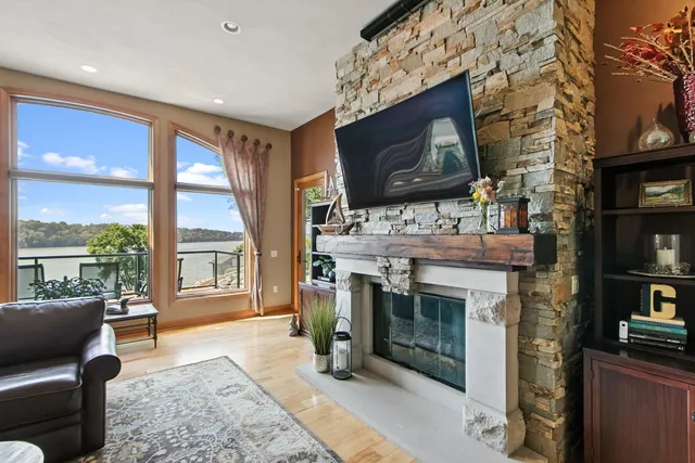 $2,899,900 | E12261 Timber Rdg Trail, Prairie du Sac, WI 53578