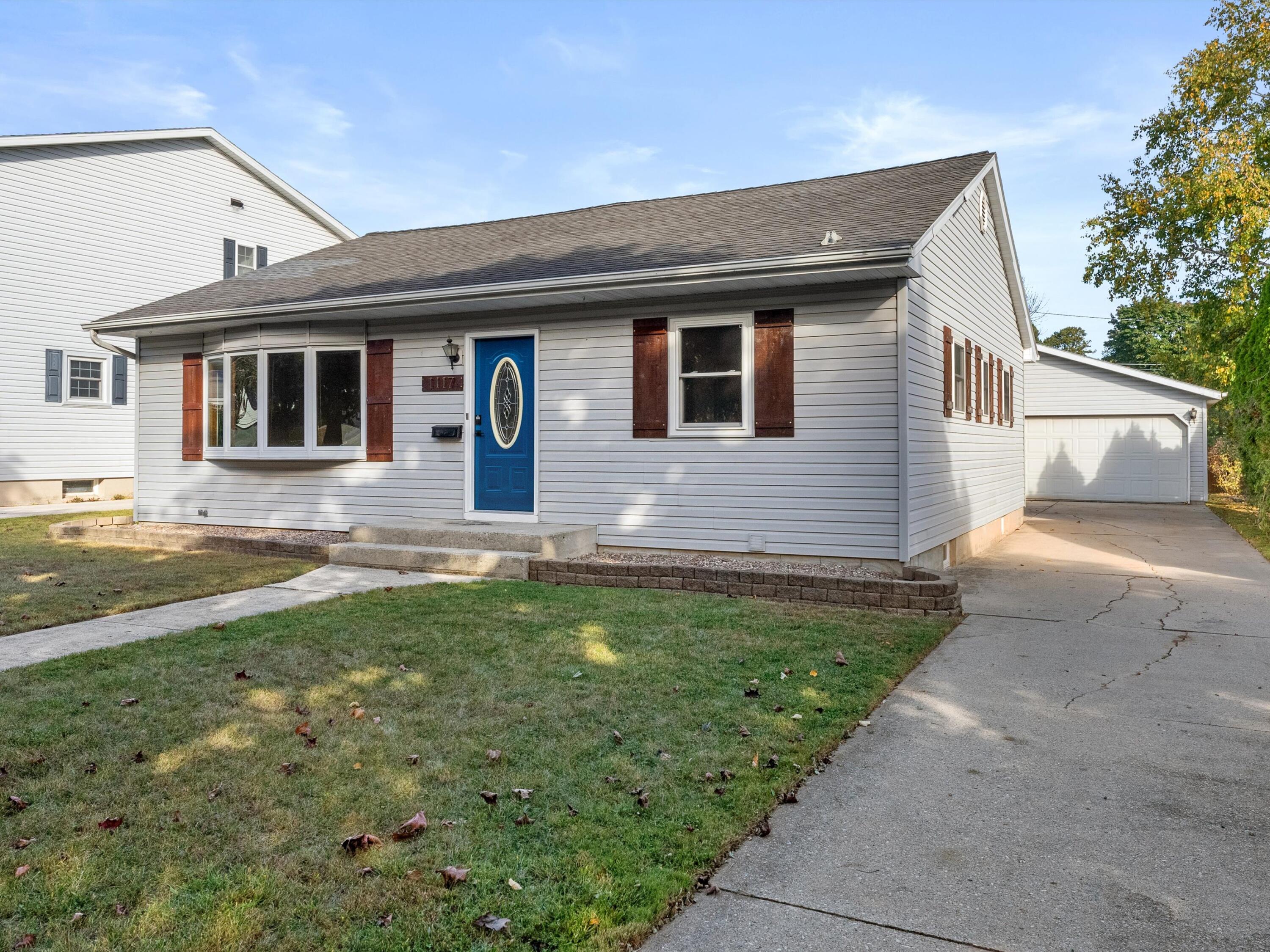 1117 North 6th Street Manitowoc, WI 54220 - Photo 1 of 1 Front