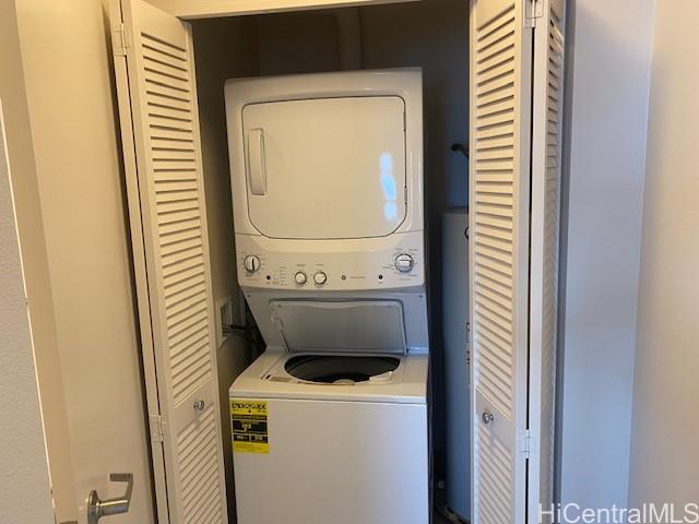 801 South Street, Unit 4507 Honolulu, HI 96813 - Photo 10 of 11 a utility room with dryer and washer