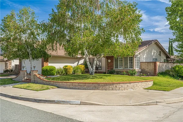 $841,000 | 25504 Vía Gracioso, Valencia, CA 91355