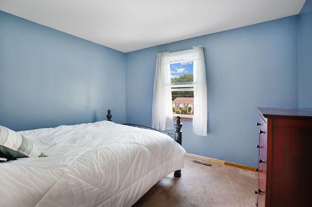 121 Beacon Hill Road West Springfield, MA 01089 - Photo 11 of 28 Gallery Image 11