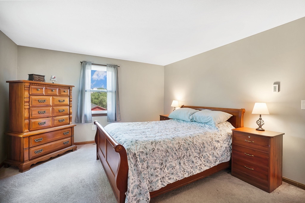 121 Beacon Hill Road West Springfield, MA 01089 - Photo 13 of 28 Gallery Image 13