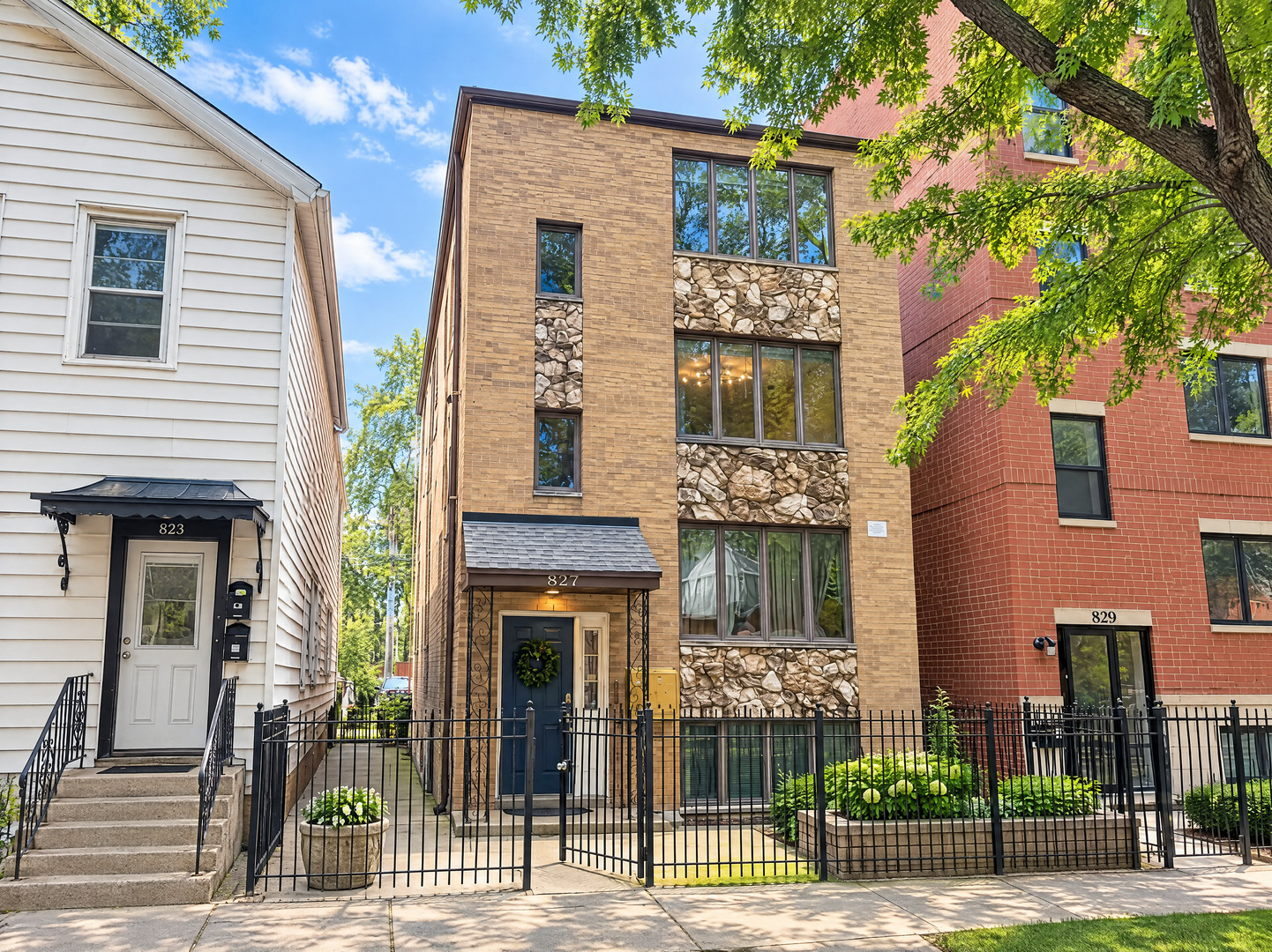 827 South Carpenter Street Chicago, IL 60607 - Photo 1 of 17 Gallery Image 1