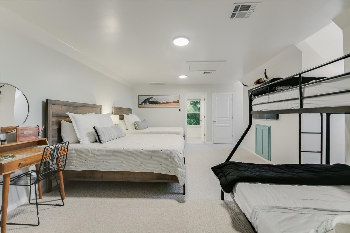 250 Hidden Oaks Road Wimberley, TX 78676 - Photo 18 of 40