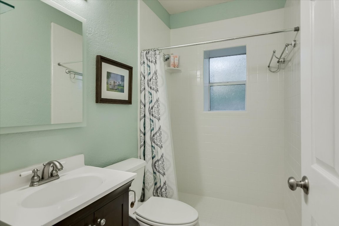 250 Hidden Oaks Road Wimberley, TX 78676 - Photo 21 of 40