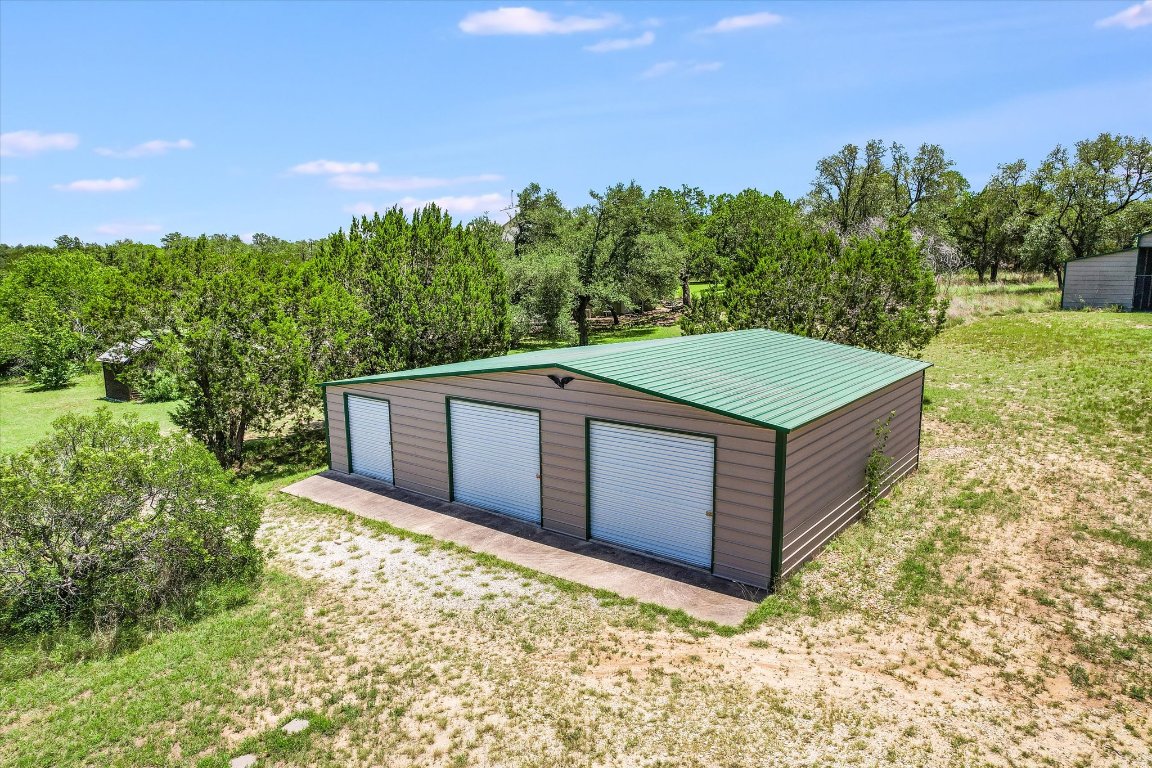 250 Hidden Oaks Road Wimberley, TX 78676 - Photo 31 of 40