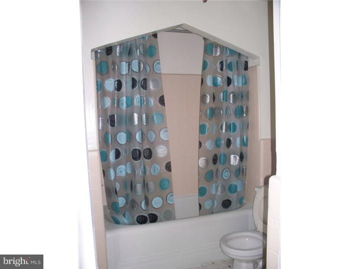 1837 Ashley Road Philadelphia, PA 19126 - Photo 18 of 23 Bathroom
