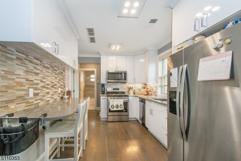 109 Springfield Avenue Summit, NJ 07901 - Photo 10 of 24