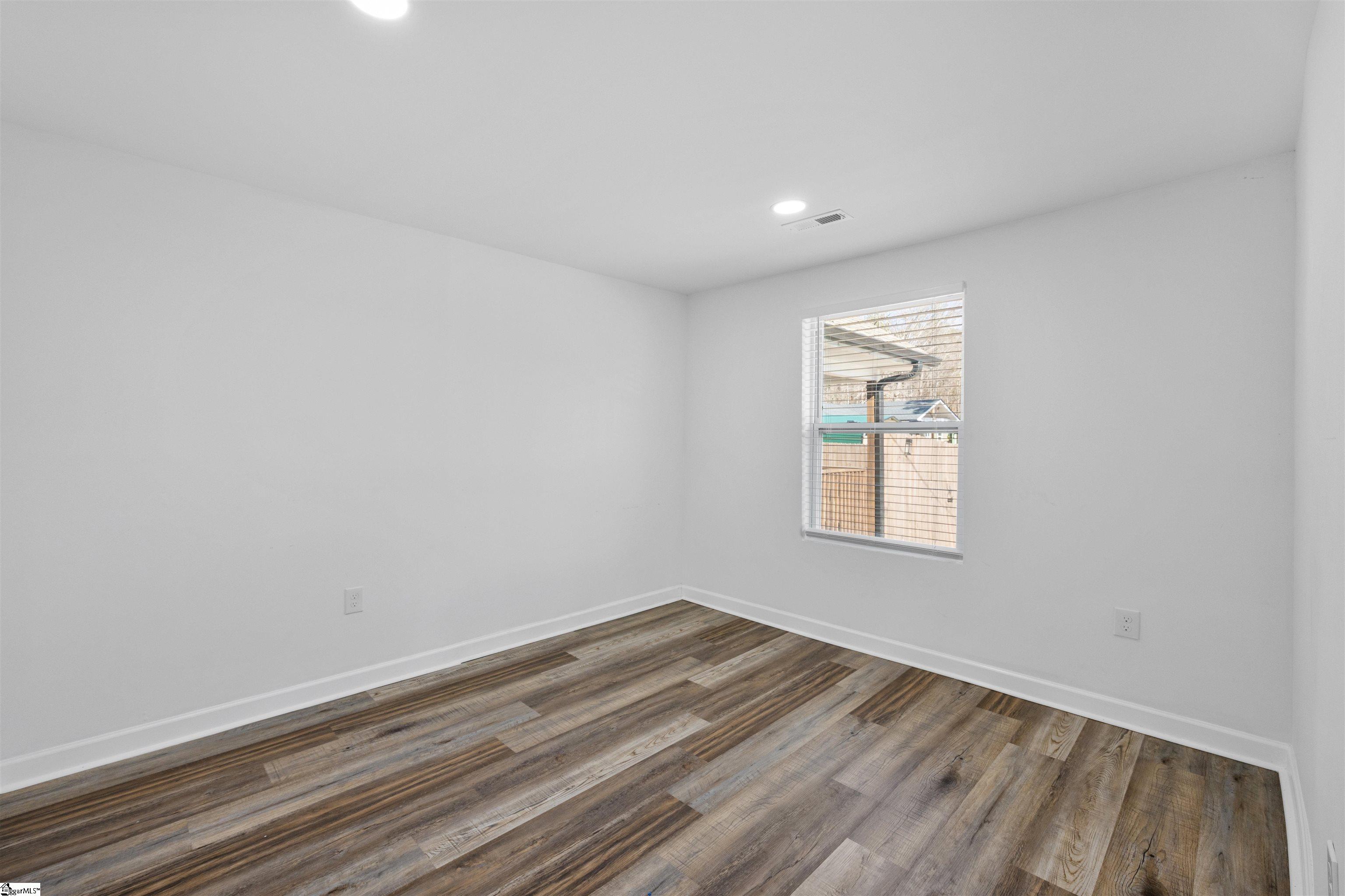 2016 Edwards Lake Road Greer, SC 29651 - Photo 19 of 49