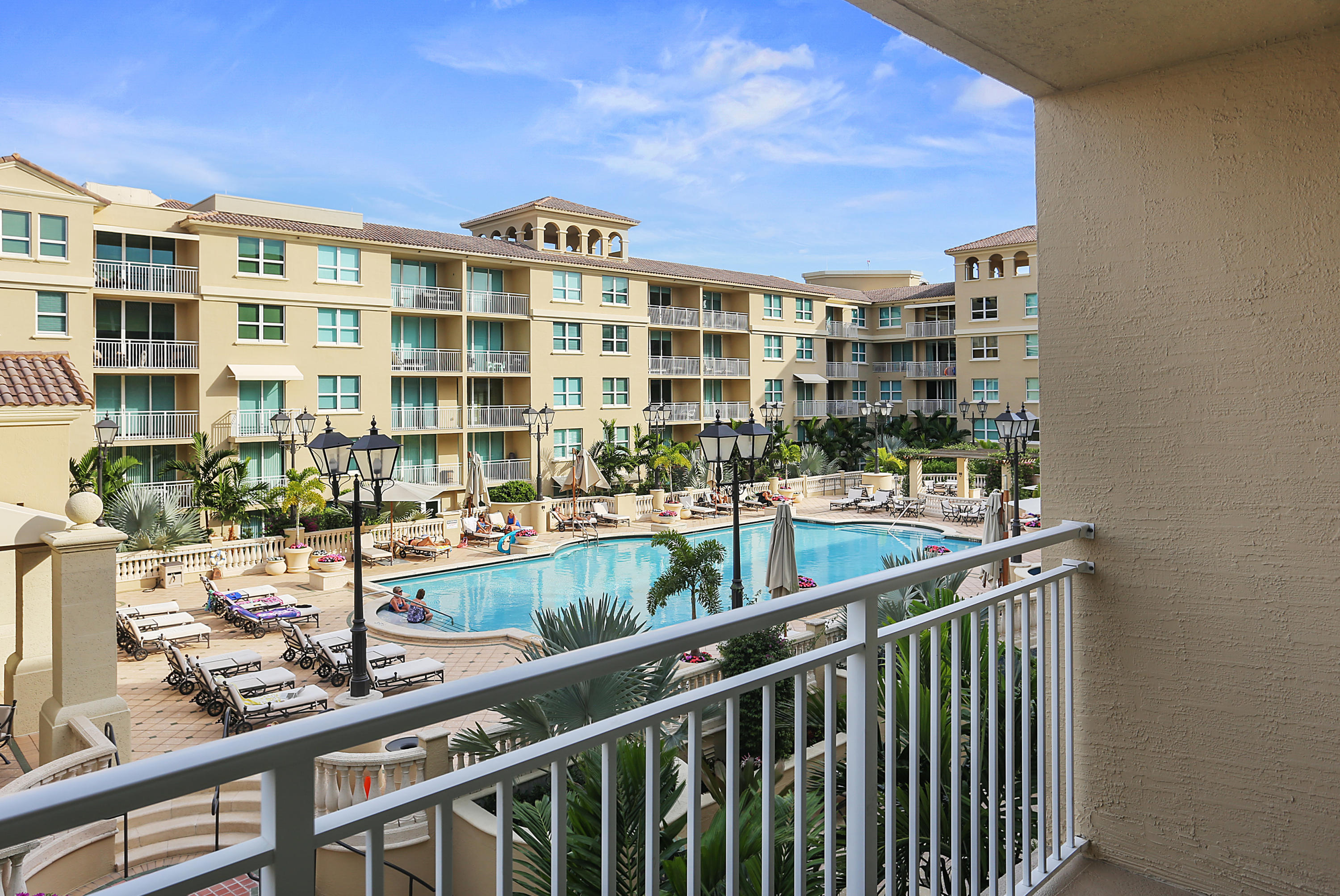99 Southeast Mizner Boulevard, Unit 846 Boca Raton, FL 33432 - Photo 4 of 12 IMG_9748