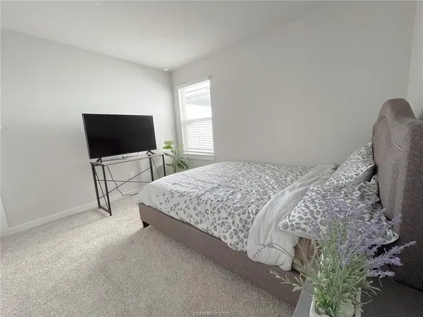 $2,200 | 965 Lady Bird Lane, College Station, TX 77845