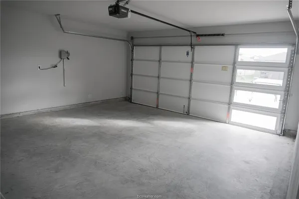 $2,200 | 965 Lady Bird Lane, College Station, TX 77845