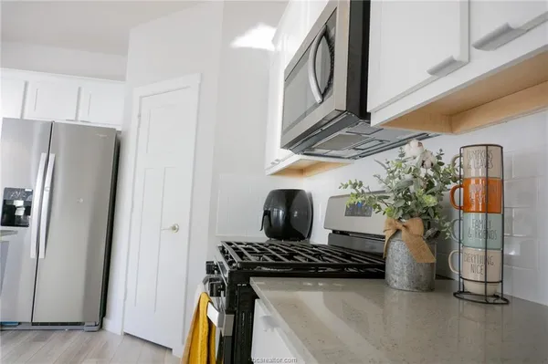 $2,200 | 965 Lady Bird Lane, College Station, TX 77845