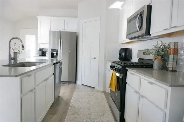 $2,200 | 965 Lady Bird Lane, College Station, TX 77845