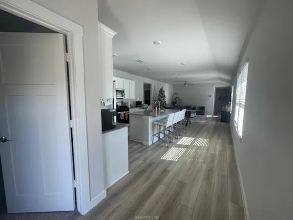 $2,200 | 965 Lady Bird Lane, College Station, TX 77845