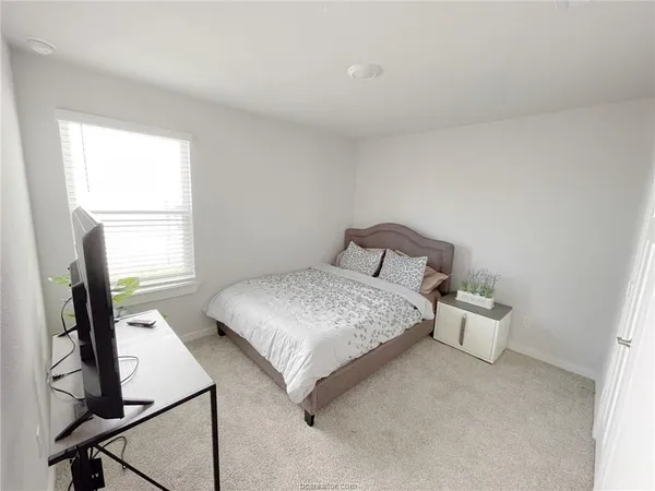 $2,200 | 965 Lady Bird Lane, College Station, TX 77845