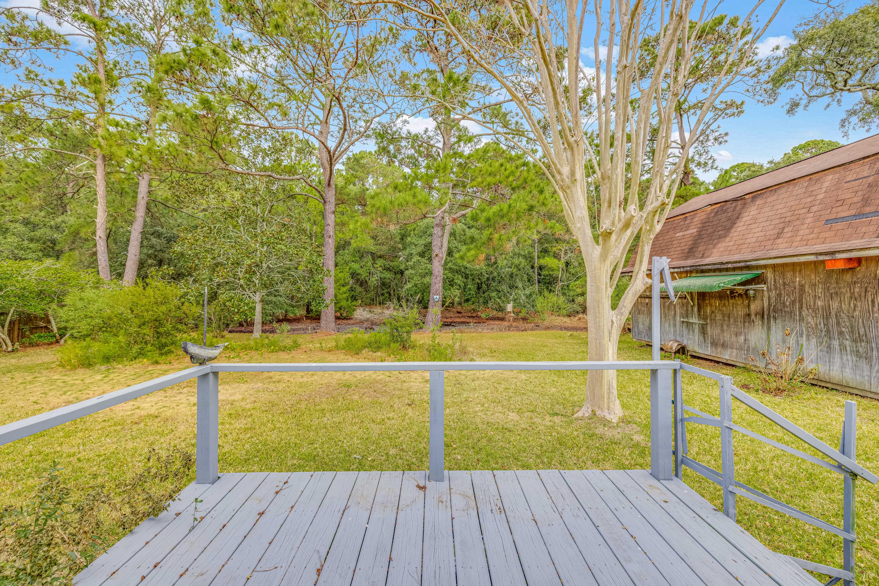 648 Schooner Road Charleston, SC 29412 - Photo 16 of 25 Back Deck
