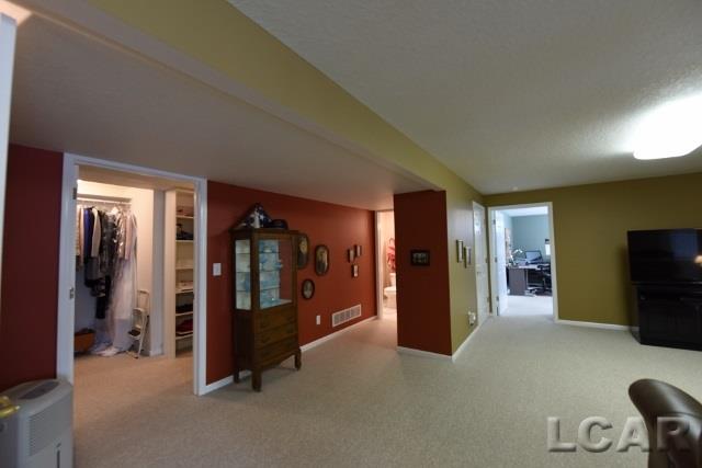 492 Wolf Ridge Court Adrian, MI 49221 - Photo 37 of 54 31292325-36.JPG
