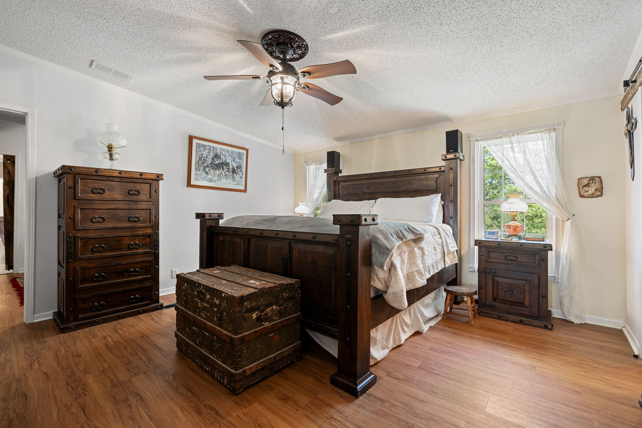 541 Hidden Oaks Drive Elgin, TX 78621 - Photo 19 of 40 Another view of your primary suite