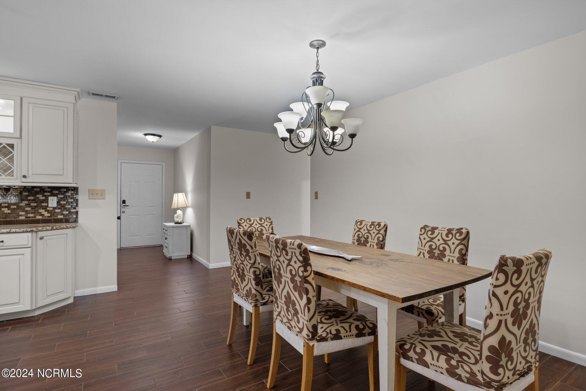 3312 Old Gate Road Morehead City, NC 28557 - Photo 20 of 35 dining