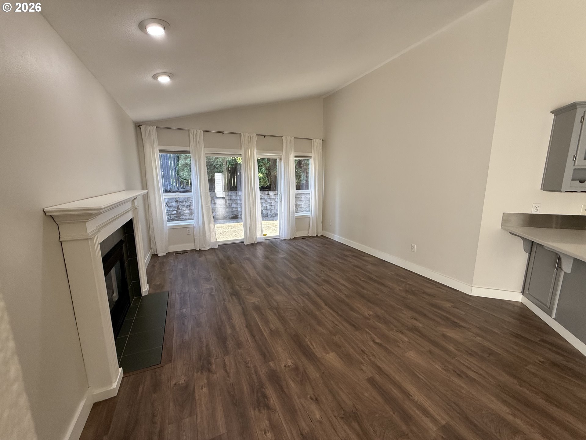 16628 Southwest Jordan Way Portland, OR 97224 - Photo 9 of 27 Gallery Image 9