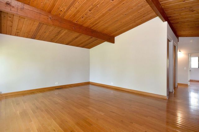 133 Highview Avenue Addison, IL 60101 - Photo 8 of 35 a view of an empty room
