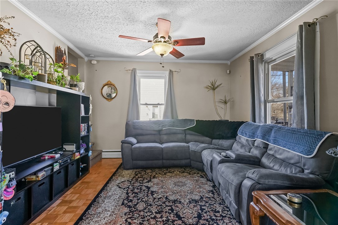 85 Vermont Street Cranston, RI 02920 - Photo 12 of 34