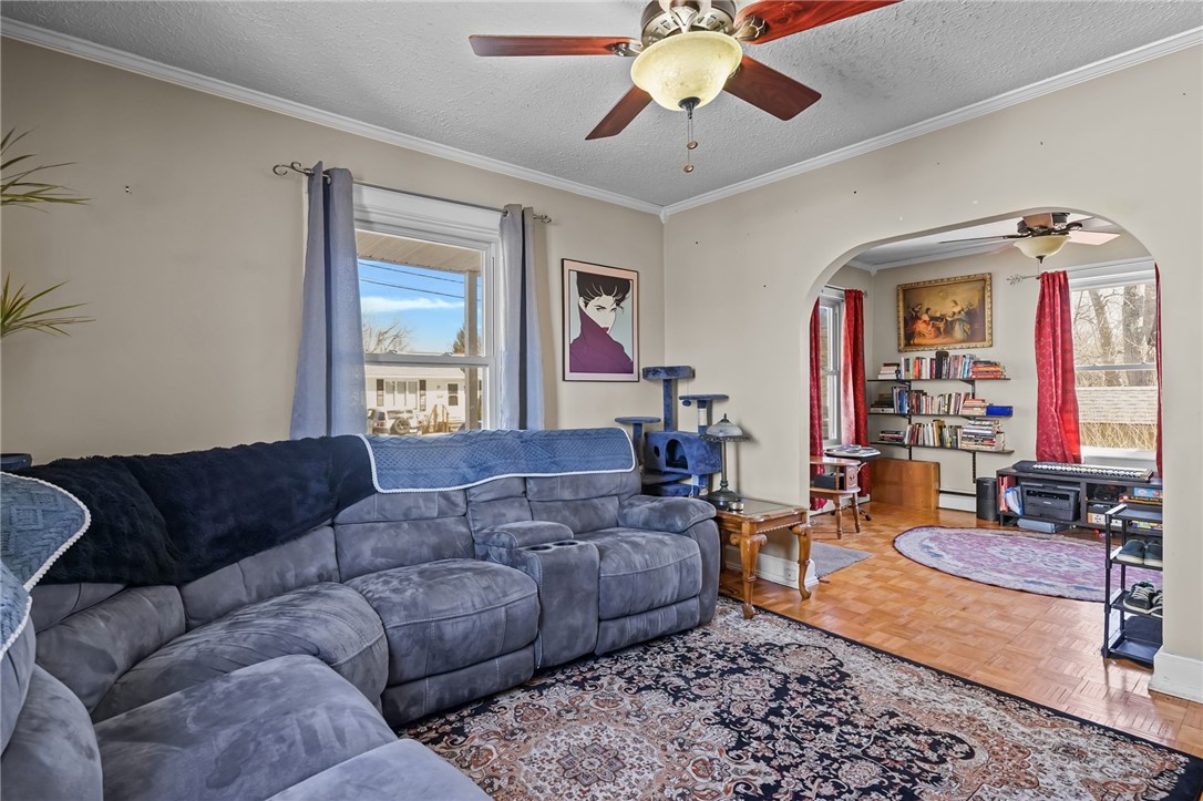 85 Vermont Street Cranston, RI 02920 - Photo 13 of 34