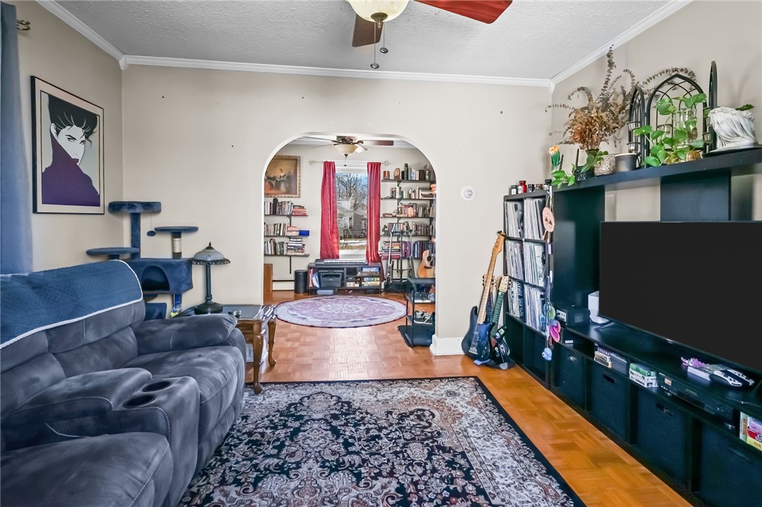 85 Vermont Street Cranston, RI 02920 - Photo 15 of 34