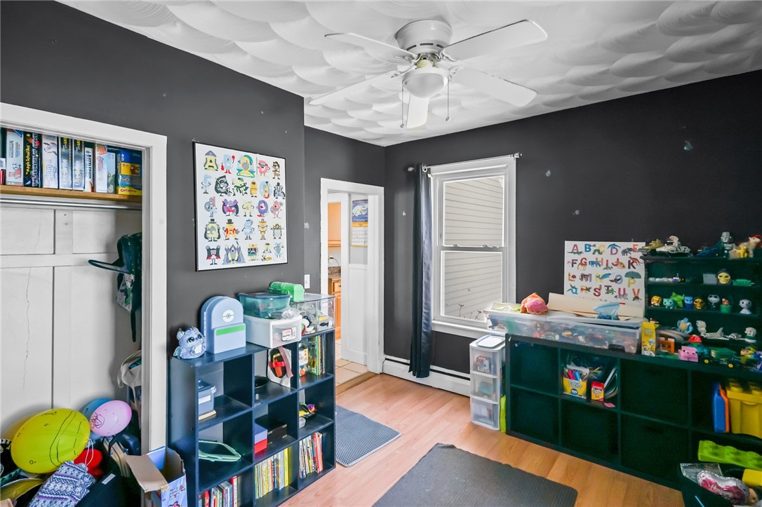 85 Vermont Street Cranston, RI 02920 - Photo 17 of 34