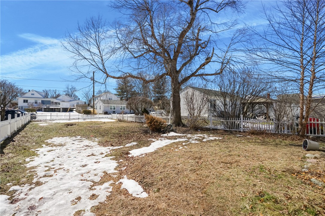 85 Vermont Street Cranston, RI 02920 - Photo 32 of 34
