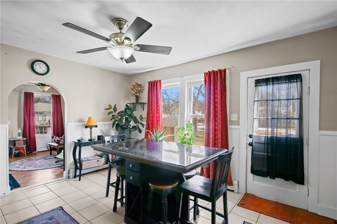 85 Vermont Street Cranston, RI 02920 - Photo 7 of 34