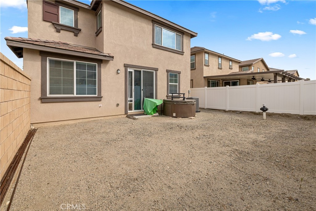 2476 Gunner Ridge Way Rialto, CA 92377 - Photo 28 of 34