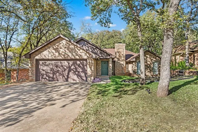 $350,000 | 6737 Inwood Drive, North Richland Hills, TX 76182