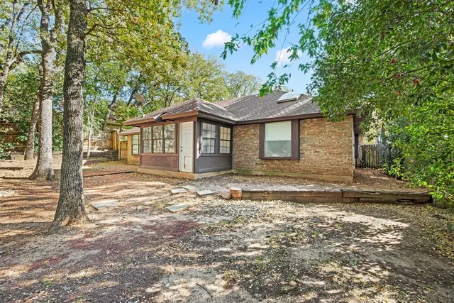 $350,000 | 6737 Inwood Drive, North Richland Hills, TX 76182